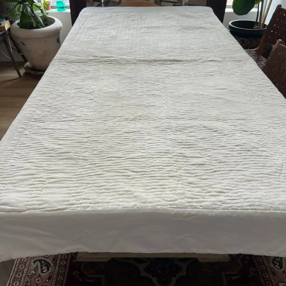 Pottery Barn Cream Velvet Channel Stitch Quilt 72